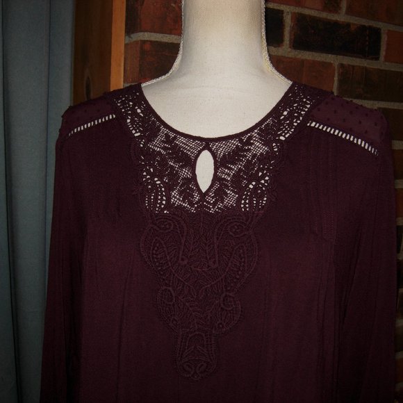 Daniel Rainn Salina Crochet Detail Knit Top Keyhole Swiss Dot Yoke L - Picture 2 of 3